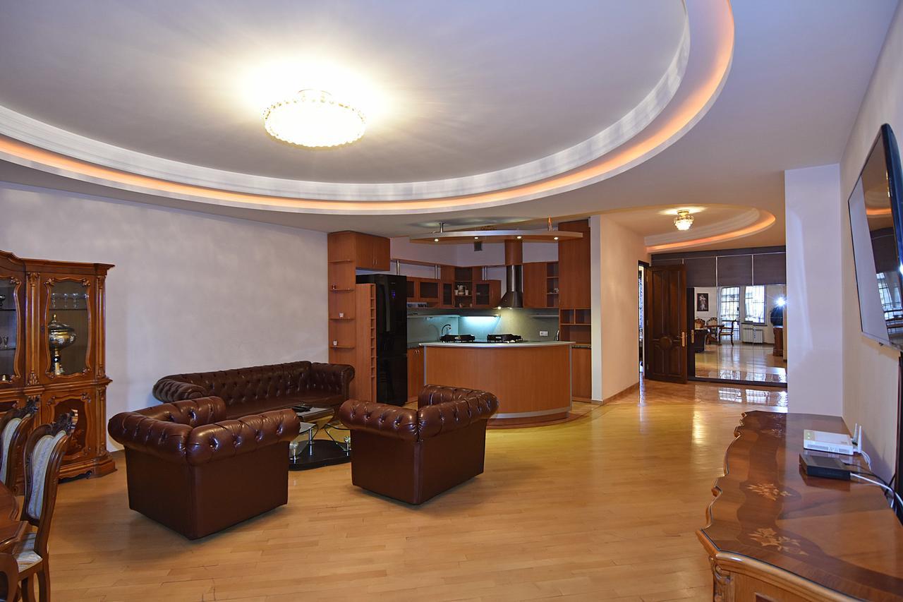 Rent Inn Yerevan On North Avenue Exteriér fotografie