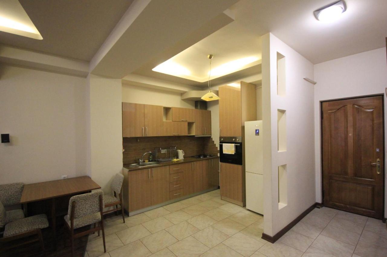 Rent Inn Yerevan On North Avenue Exteriér fotografie